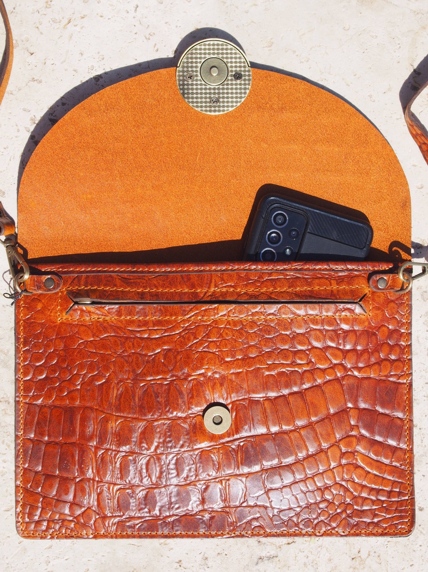 SFAKIA cuir effet croco cognac