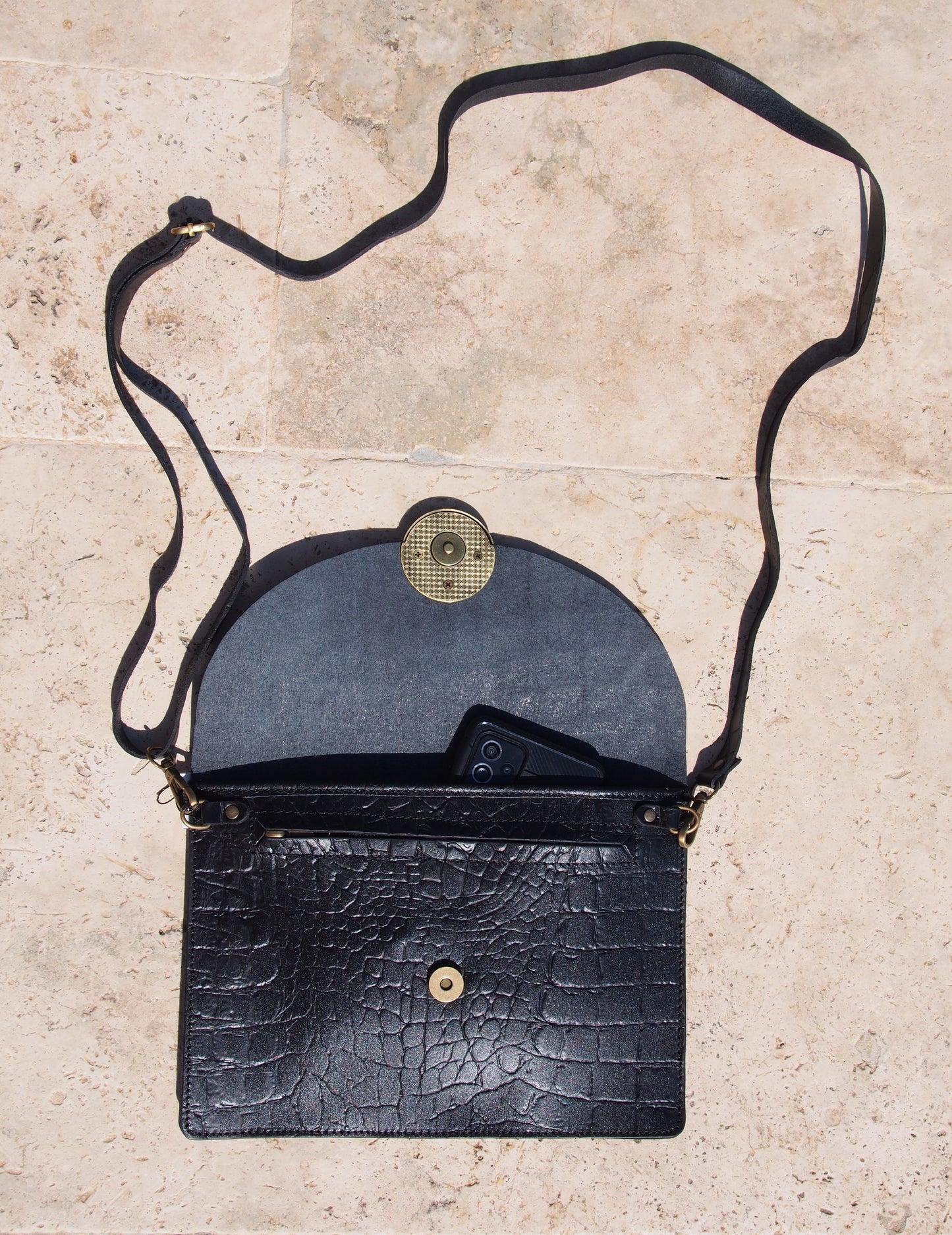 SFAKIA cuir effet croco noir