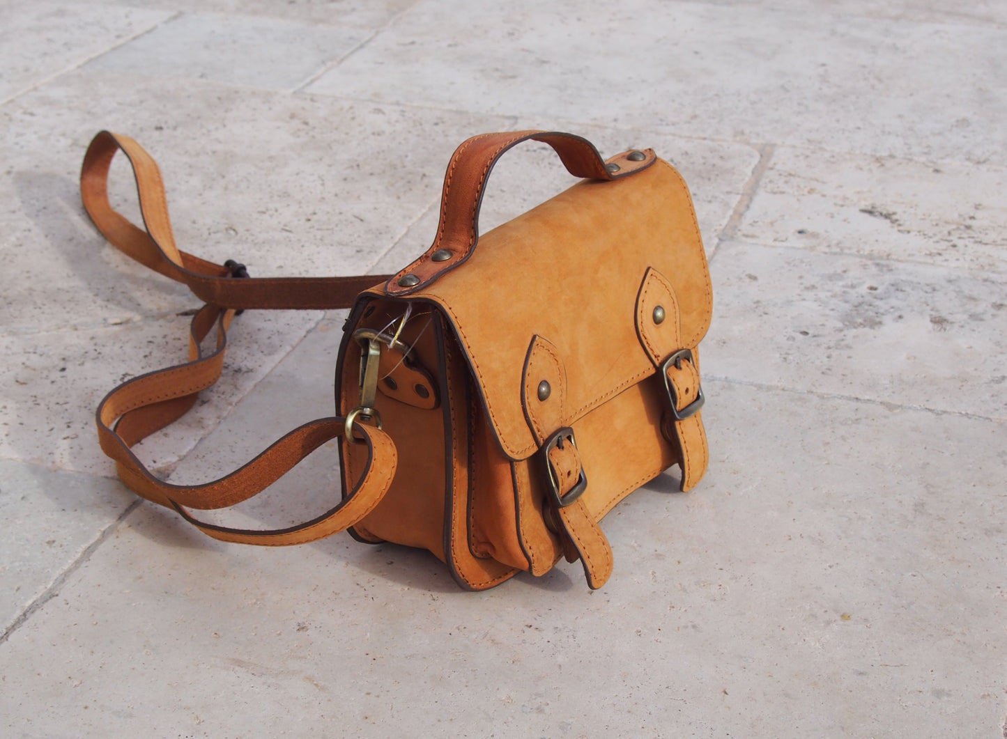 AMMOUDAKI nubuck camel